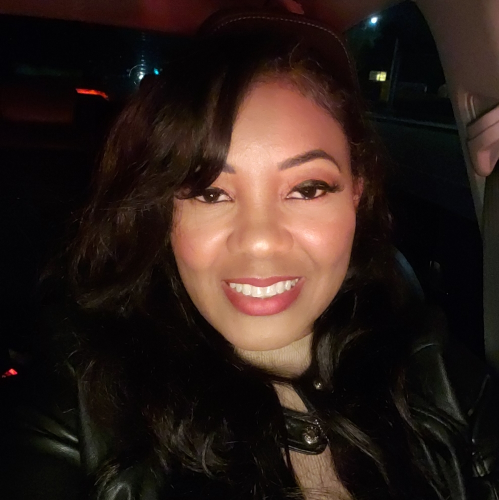 Meet your Posher, Dania